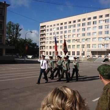 Будущая студентка Университета МВД в Санкт-Петербурге должна быть готова к проверке своих качеств, какими являются - цены для поступающих в ВУЗы требуют дополнительных усилий и нервов от каждого поступающего. Требования к поступающим являются обязательными для всех, независимо от их пола и возраста.